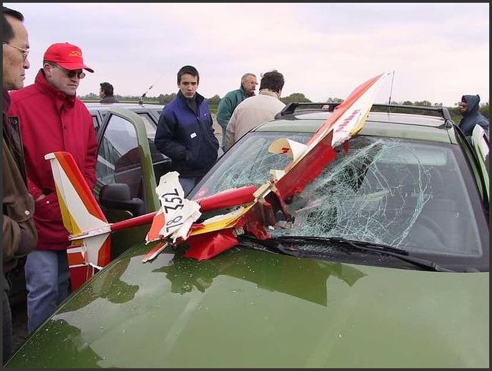 crash_plane_into_car